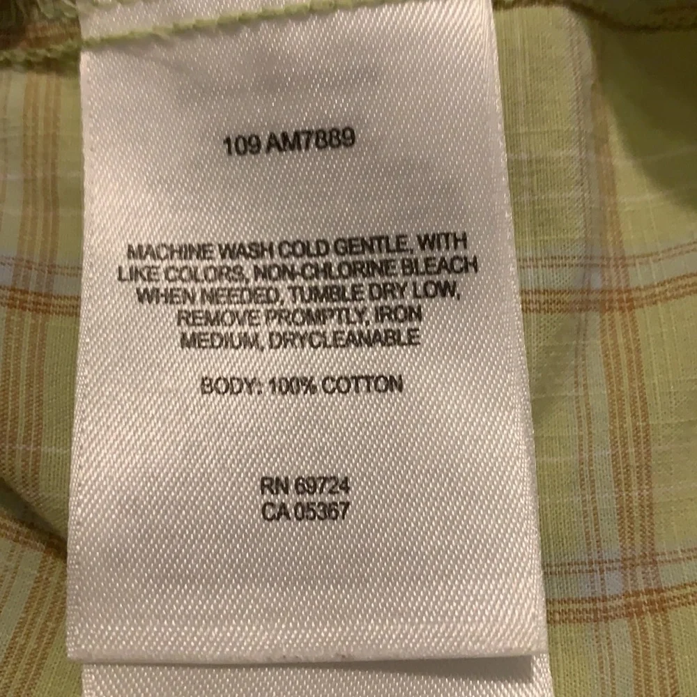 Columbia Sportswear Short Sleeve Button Down Shirt